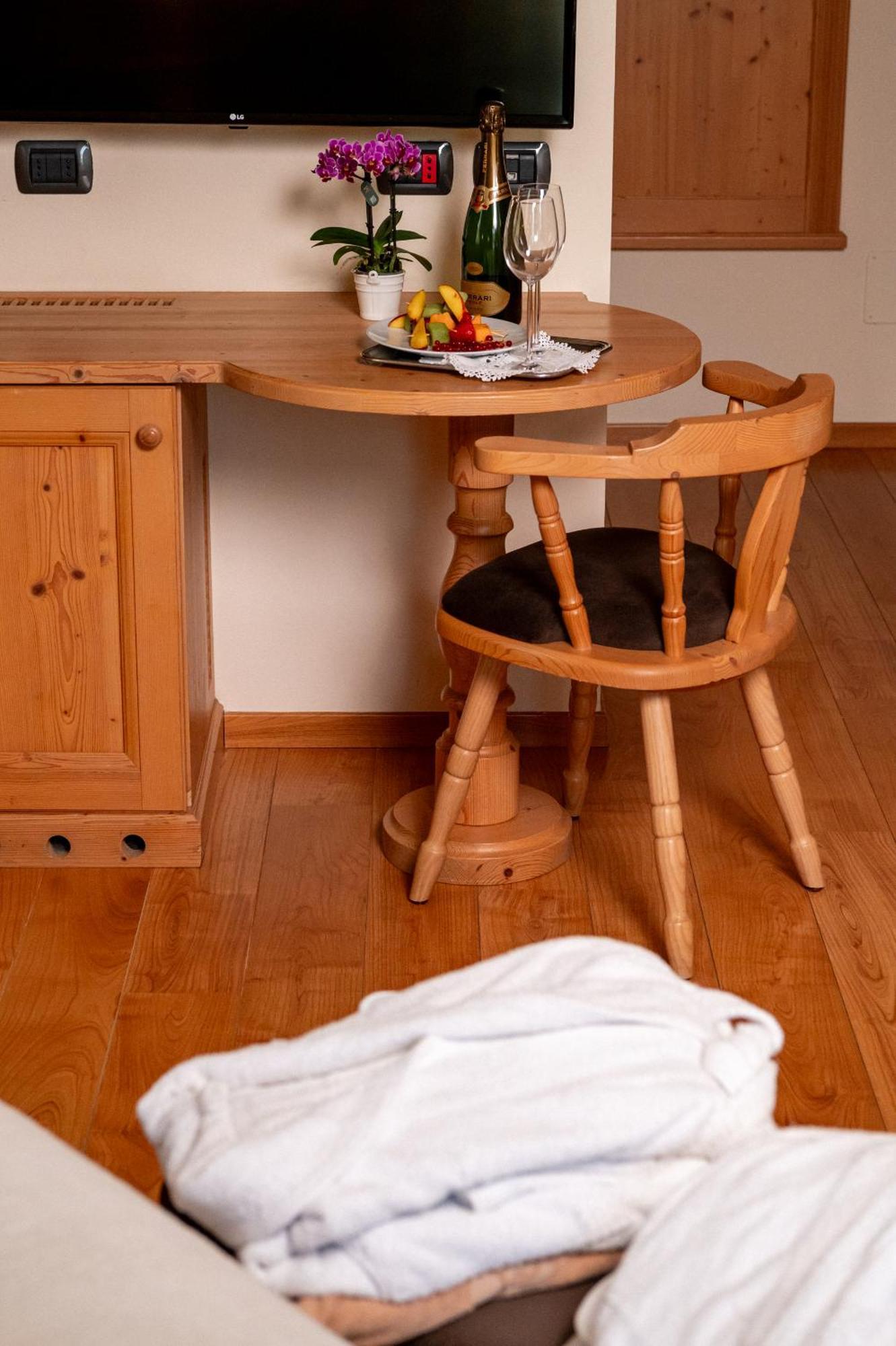 Romantic Charming Hotel Rancolin Moena Buitenkant foto